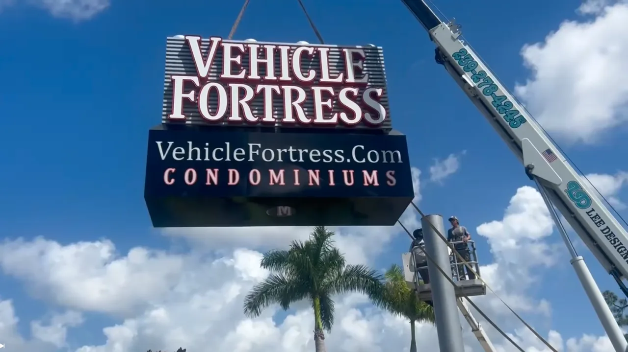 Installation of New Sign on I-75